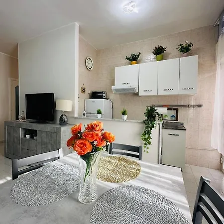 Ferdirisa Vesuvio Home&garden Apartment
