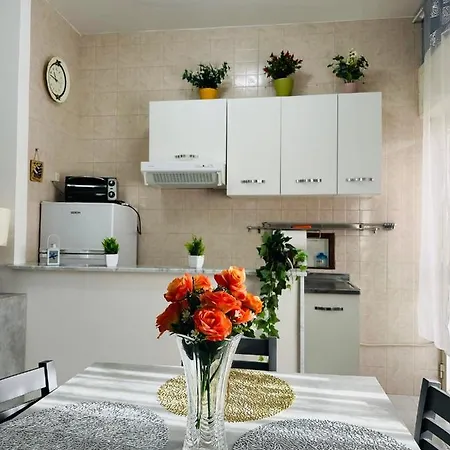 Ferdirisa Vesuvio Home&garden Apartment