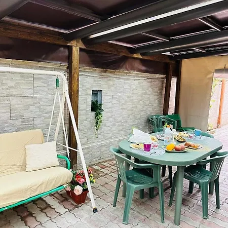 Ferdirisa Vesuvio Home&garden Apartment