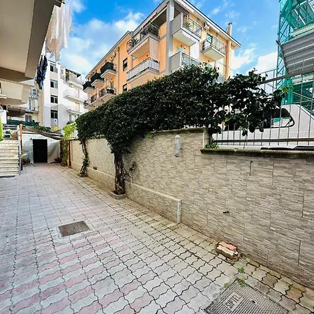 Ferdirisa Vesuvio Home&garden